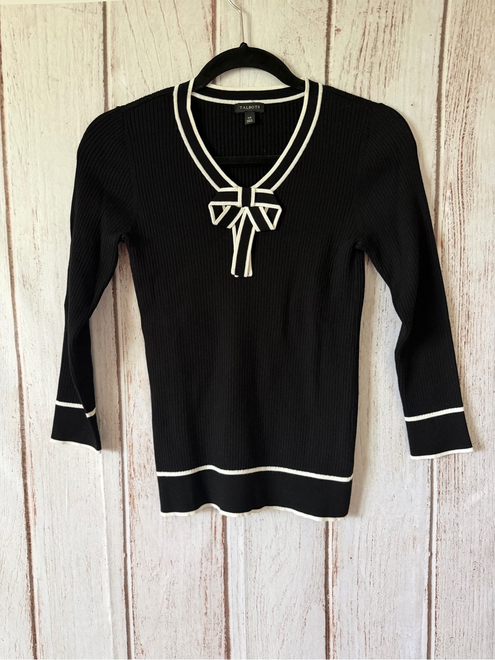 Talbots Black Ribbed V-Neck Sweater with White Contrast
Bow Detail Size XS
